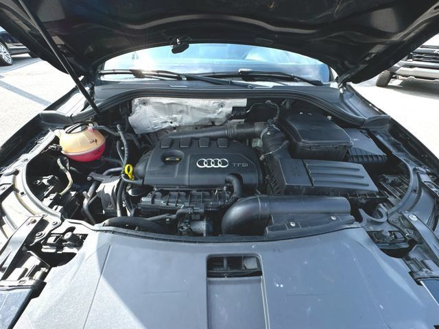 Used 2017 Audi Q3 2.0T Prestige w/ Prestige Package AWD/4WD image 31