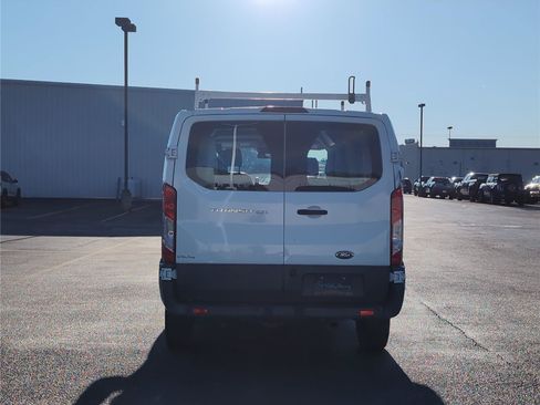 Used 2017 Ford Transit 250 130 Low Roof RWD image 4