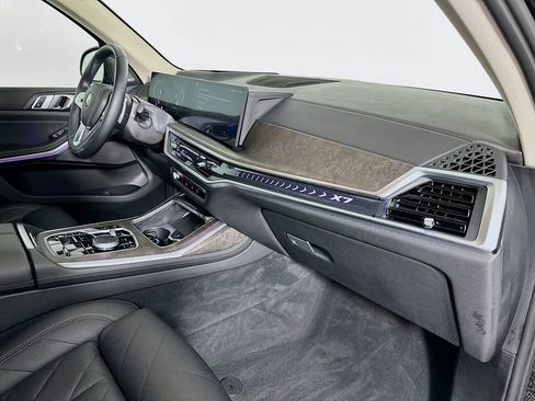 Certified 2023 BMW X7 xDrive40i w/ Premium Package image 31