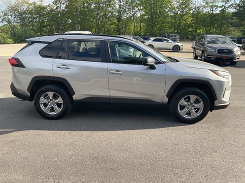 Used 2023 Toyota RAV4 LE AWD/4WD image 6