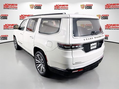Used 2022 Jeep Grand Wagoneer Series III w/ Flexible Seating Group image 2