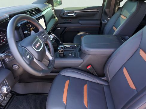 Used 2026 GMC Sierra 1500 AT4 w/ AT4 Premium Package AWD/4WD image 12