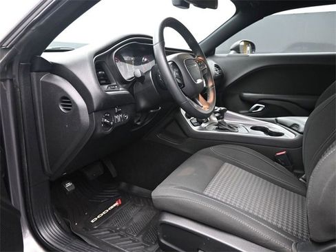 Used 2019 Dodge Challenger SXT w/ Blacktop Package image 7