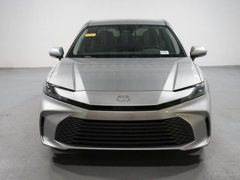 Used 2025 Toyota Camry LE w/ Convenience Package FWD image 2