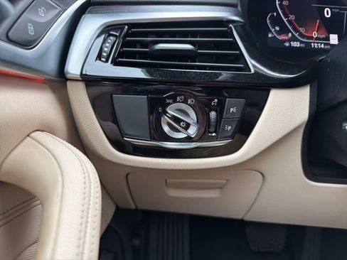 Used 2022 BMW 540i xDrive w/ Convenience Package image 12