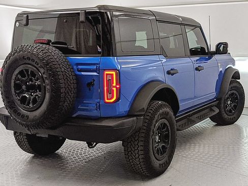 Certified 2025 Ford Bronco Badlands AWD/4WD image 3