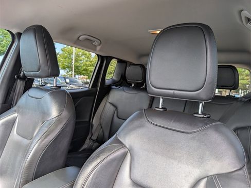 Used 2018 Jeep Renegade Limited w/ UConnect 8.4 Nav Group image 11