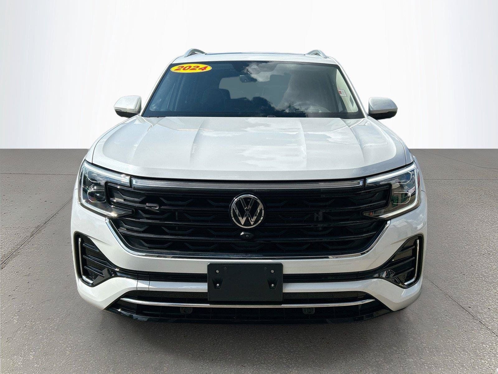 Used 2024 Volkswagen Atlas SEL Premium R-Line AWD/4WD image 9