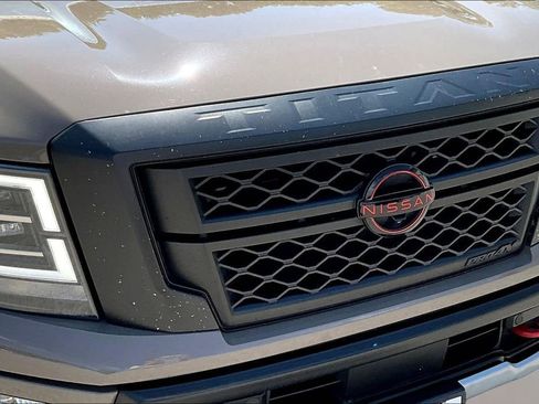 Used 2023 Nissan Titan PRO-4X w/ Pro-4x Convenience Package AWD/4WD image 32
