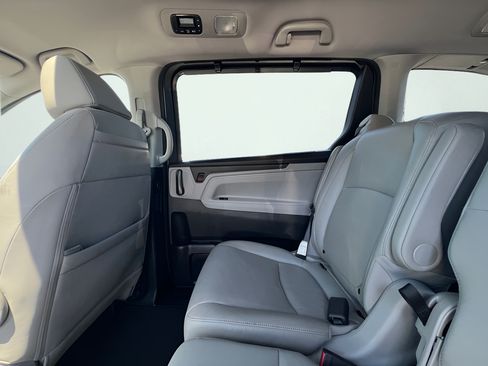 Used 2018 Honda Odyssey Elite image 22