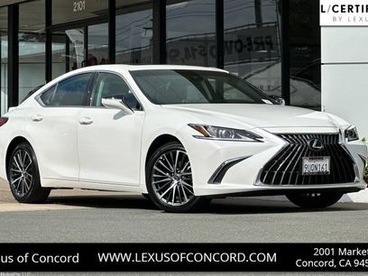 Used 2025 Lexus ES 300h w/ Premium Package