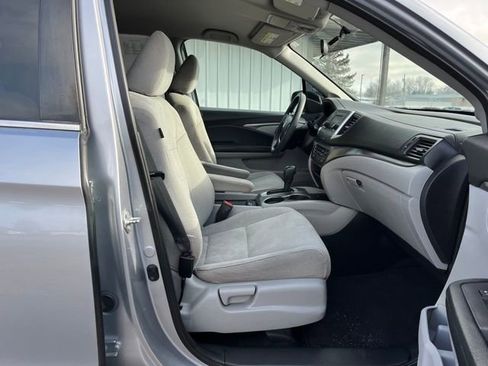 Used 2017 Honda Pilot LX image 31