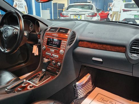 Used 2005 Mercedes-Benz SLK 55 AMG image 16