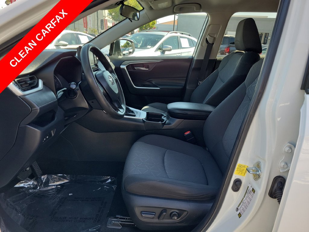 Used 2021 Toyota RAV4 XLE w/ Carpet Mat Package (TMS) FWD image 20