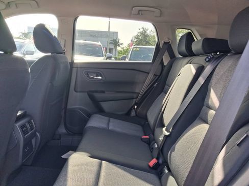 Used 2026 Nissan Rogue SV FWD image 11