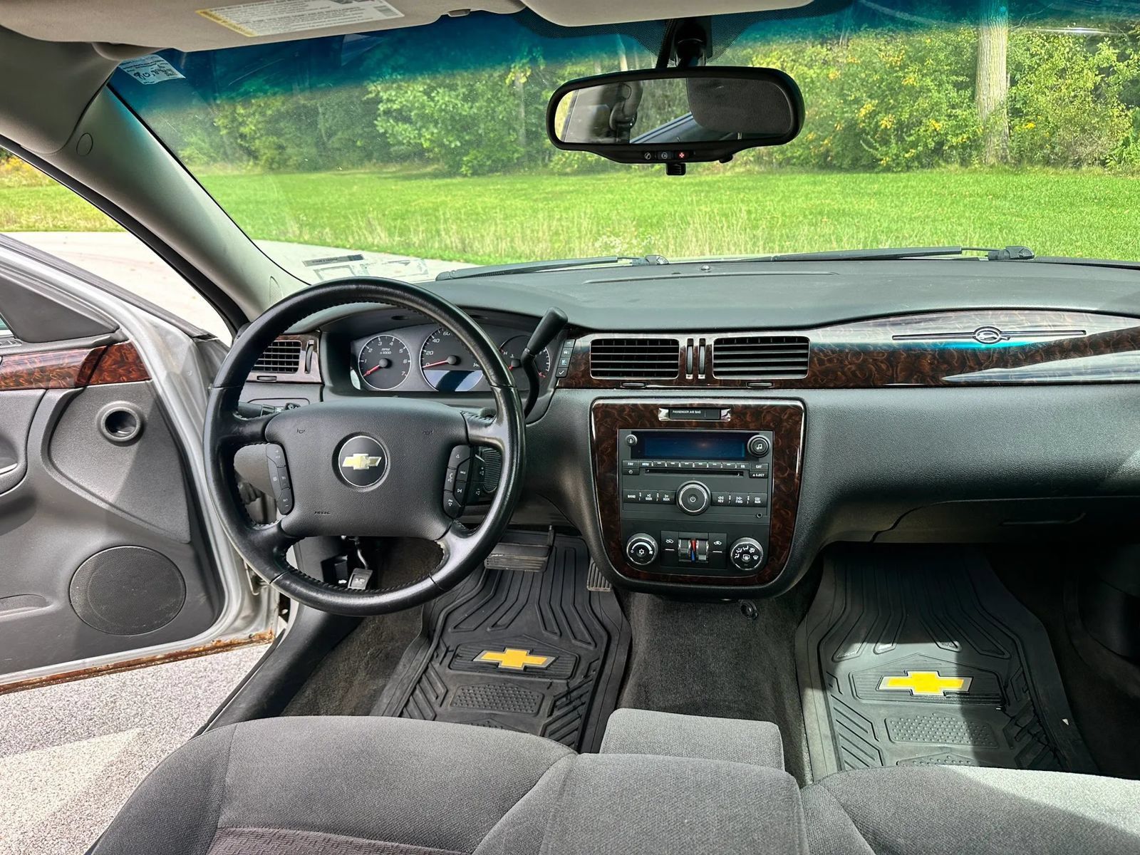 Used 2012 Chevrolet Impala LT FWD image 12