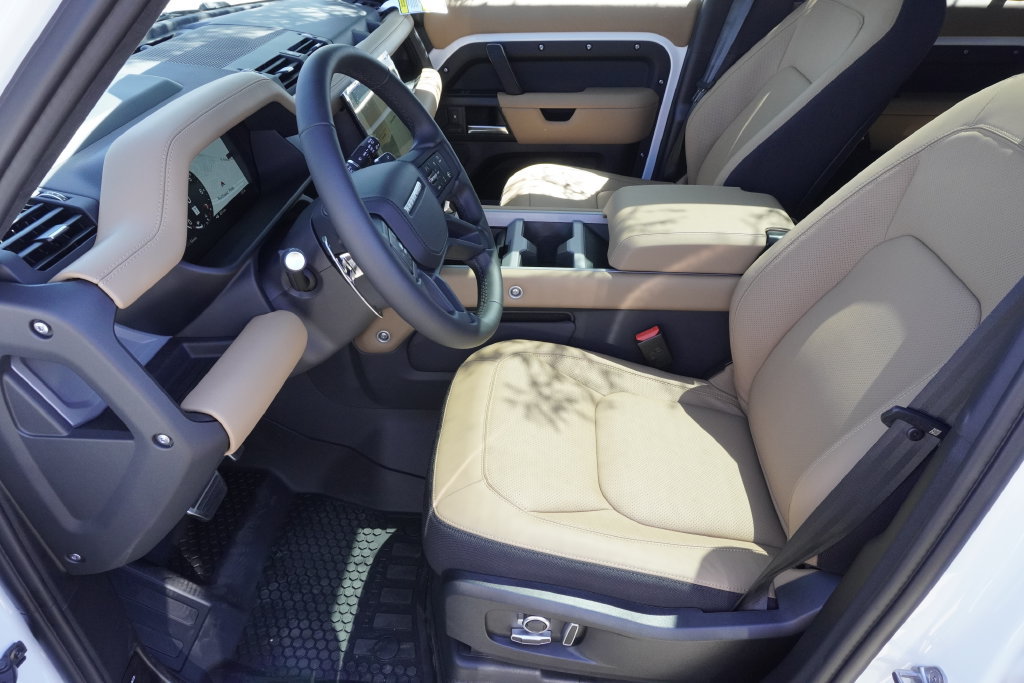New 2026 Land Rover Defender 130 V8 AWD/4WD image 19