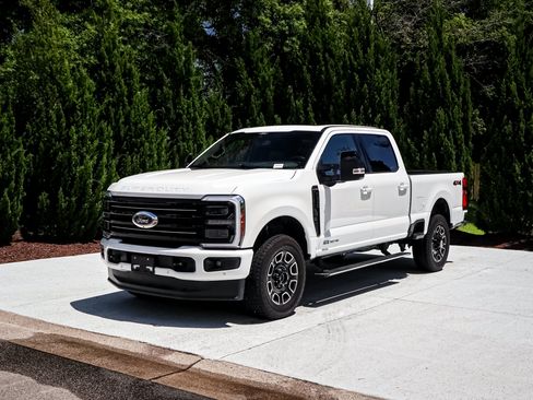 Used 2026 Ford F250 Platinum AWD/4WD image 5