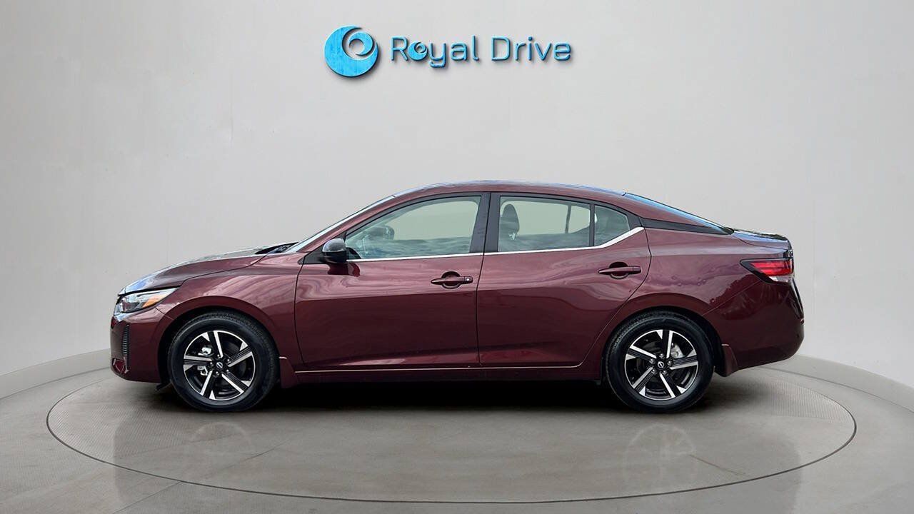Used 2025 Nissan Sentra SV FWD image 3