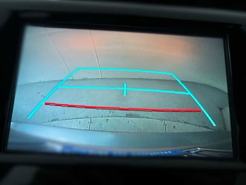 Used 2018 Toyota Camry FWD image 22