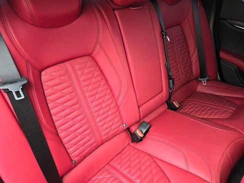 Used 2021 Maserati Ghibli Trofeo image 22