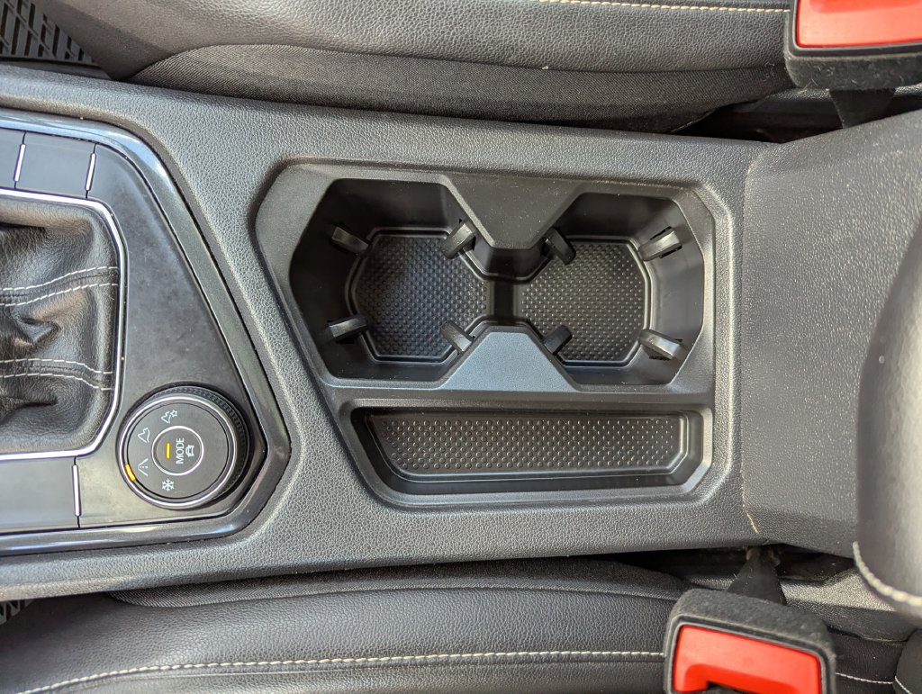 Used 2022 Volkswagen Tiguan SE w/ Panoramic Sunroof Package AWD/4WD image 28