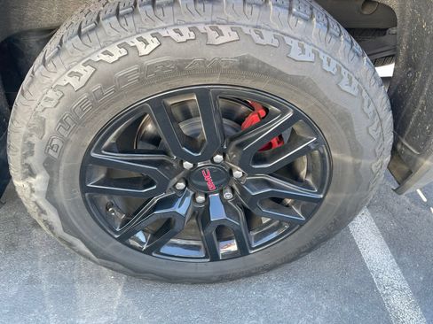 Used 2022 GMC Sierra 1500 Elevation AWD/4WD image 3