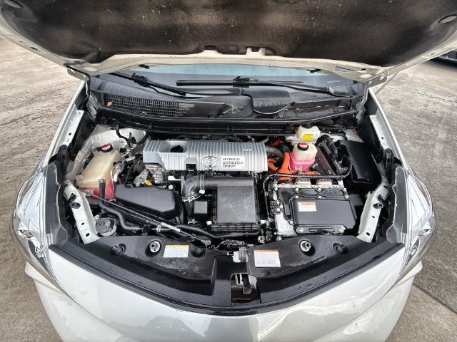 Used 2016 Toyota Prius V Four FWD image 25