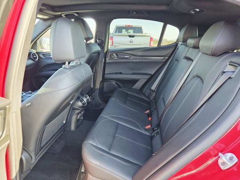 Used 2024 Alfa Romeo Stelvio Sprint image 14
