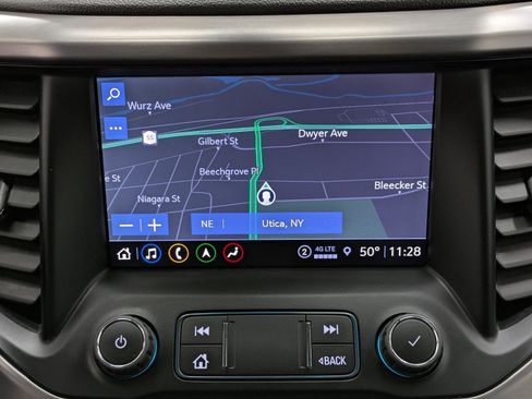 Used 2023 GMC Acadia AT4 w/ Technology Package image 12