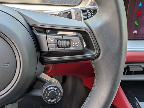 Certified 2026 Porsche Cayenne E-Hybrid Coupe AWD/4WD image 9