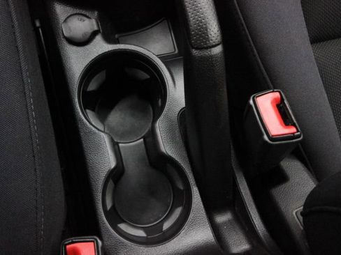 Used 2014 Chevrolet Cruze LT image 21