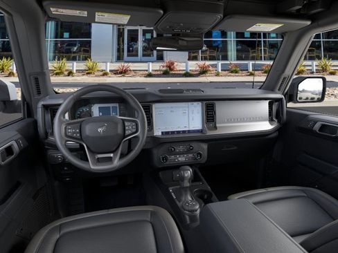 New 2025 Ford Bronco Outer Banks image 9