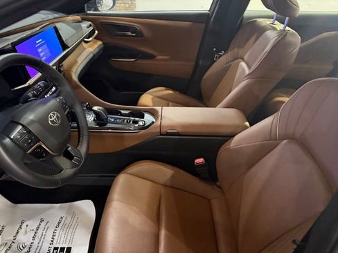 Used 2025 Toyota Crown Signia AWD/4WD image 10