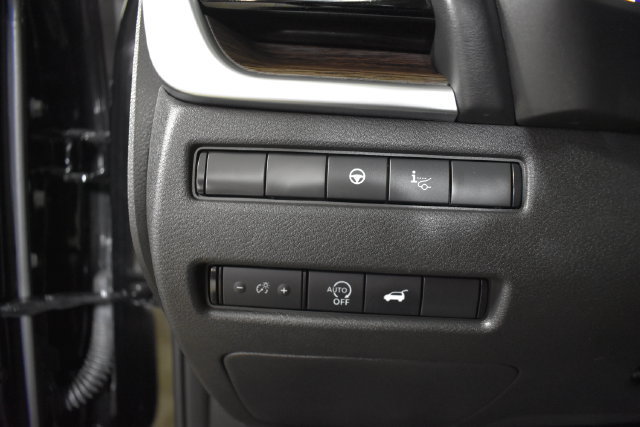 Certified 2026 Nissan Rogue Platinum w/ Platinum Premium Package AWD/4WD image 14