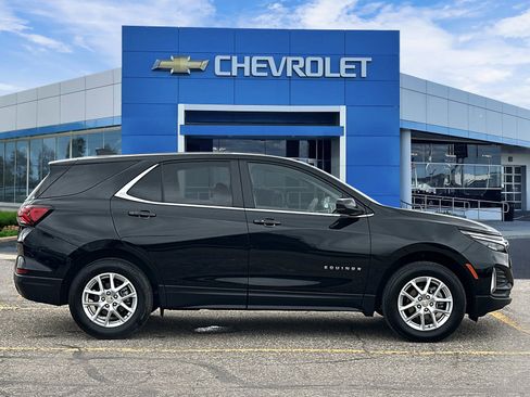 Certified 2024 Chevrolet Equinox LT w/ LPO, Floor Liner Package image 5