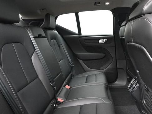 Used 2023 Volvo XC40 B5 Ultimate w/ Protection Package Premier AWD/4WD image 33