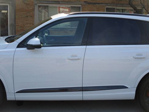 Used 2017 Audi Q7 3.0T Prestige w/ Prestige Package image 64