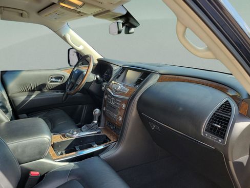 Used 2017 INFINITI QX80 2WD w/ Driver Assistance Package image 7