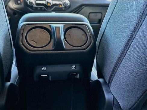 Used 2025 Jeep Wrangler Unlimited Sport AWD/4WD image 26