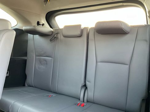 Used 2023 Toyota Highlander Limited image 27