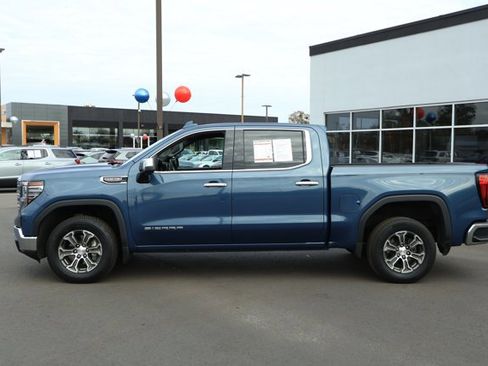 Used 2024 GMC Sierra 1500 SLT image 11