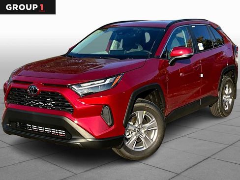 Used 2025 Toyota RAV4 XLE w/ Convenience Package AWD/4WD image 1