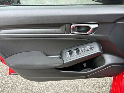 Used 2025 Honda Civic Sport image 11