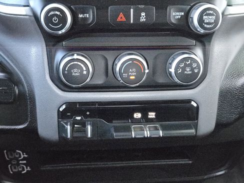 Used 2024 RAM 2500 Big Horn image 21