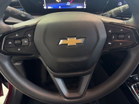 Used 2025 Chevrolet Trax LT image 29