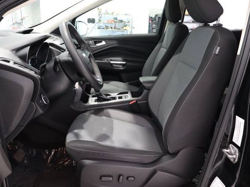Used 2018 Ford Escape SE w/ Ford Safe & Smart Package FWD image 13