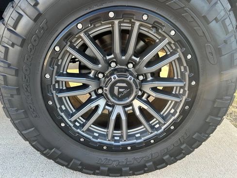 Used 2022 Ford F250 Lariat w/ Lariat Ultimate Package AWD/4WD image 6
