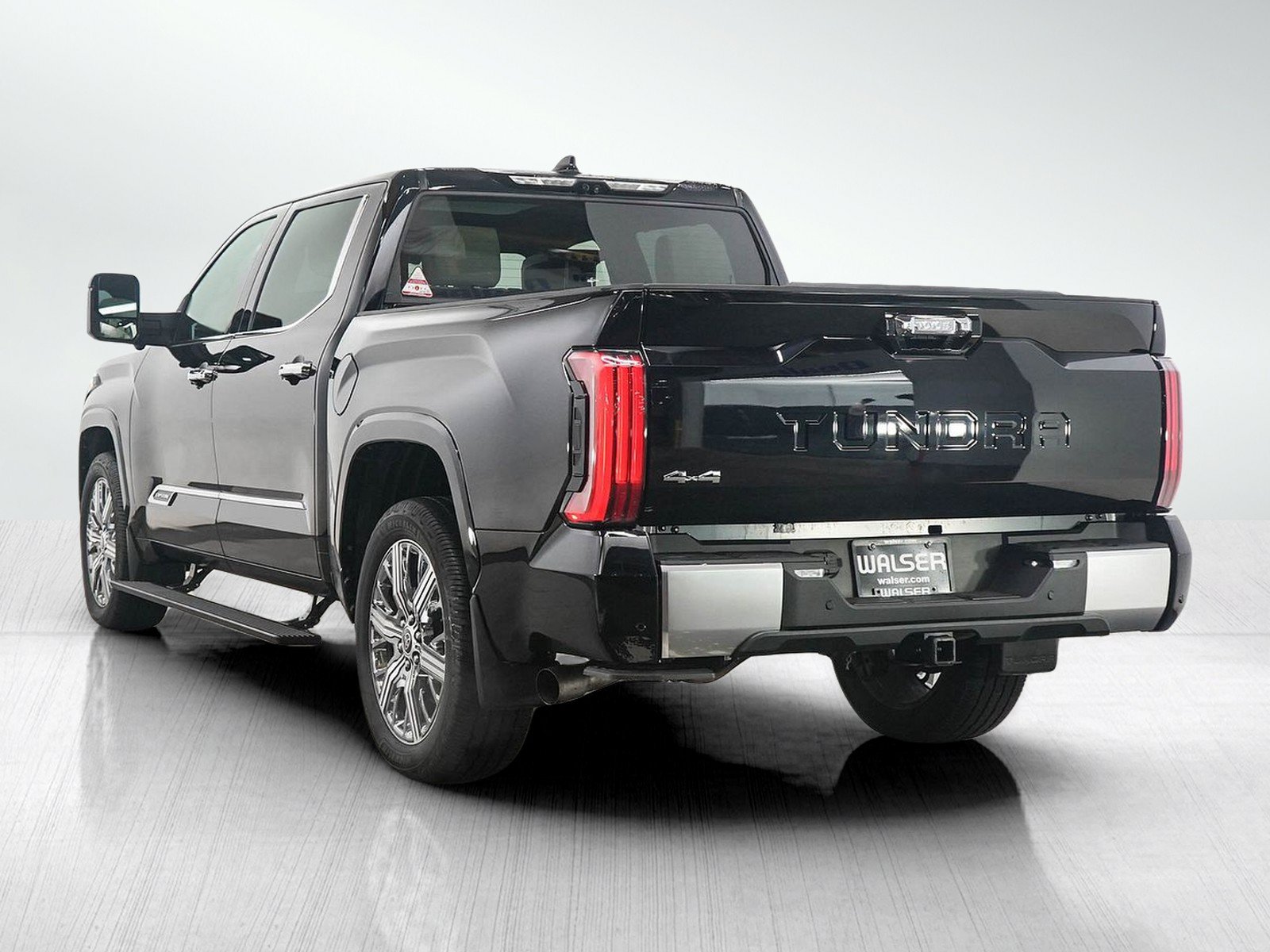 Used 2023 Toyota Tundra Capstone AWD/4WD image 3