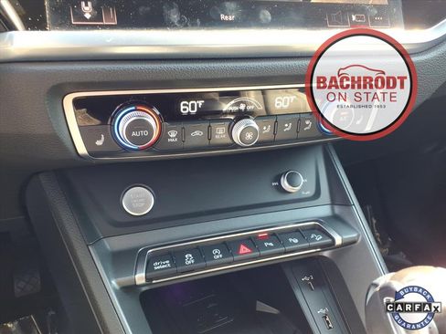 Used 2019 Audi Q3 2.0T Prestige w/ Prestige Package image 23